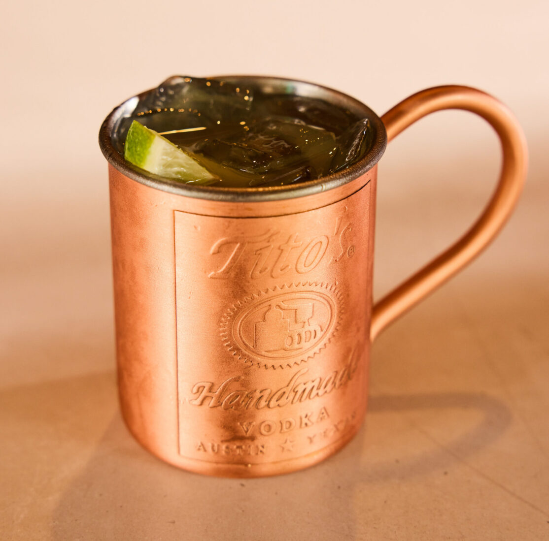 copper glass with lime wedge